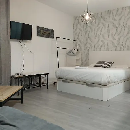 Apartment Centre & Parking Malaga